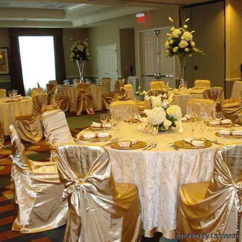 Hilton Garden Inn Detroit/Novi Restaurant photo